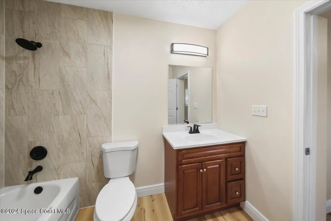 Photo of 2651 Pineapple Avenue
