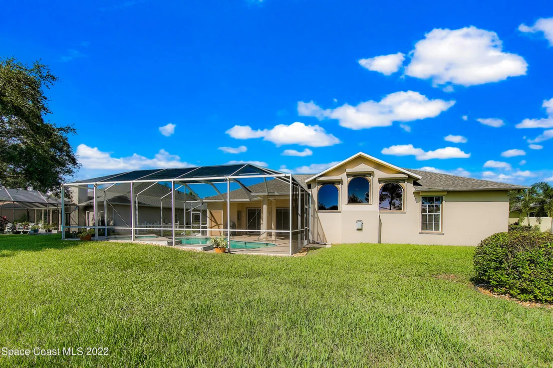 Photo of 974 Wildwood Drive