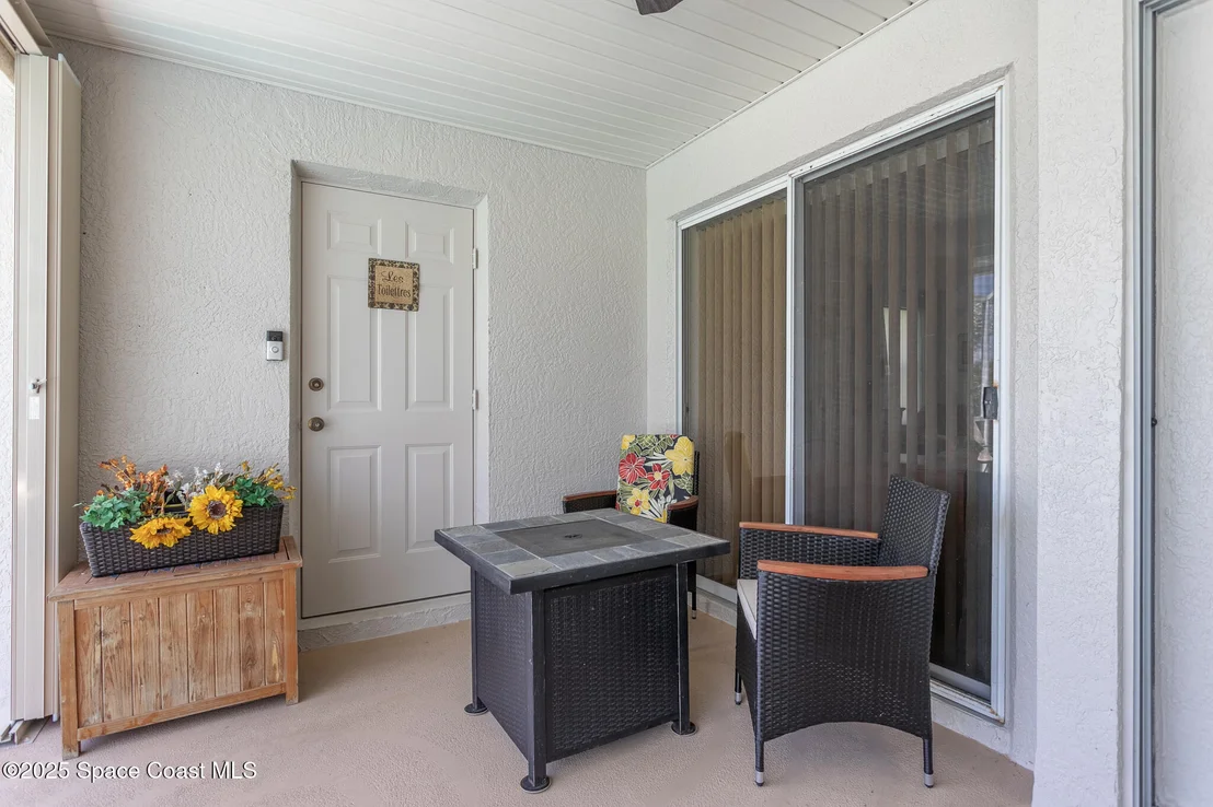 Photo of 2386 Golf Vista Boulevard