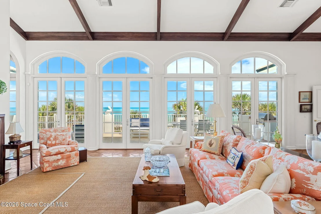 Photo of 680 Ocean Road