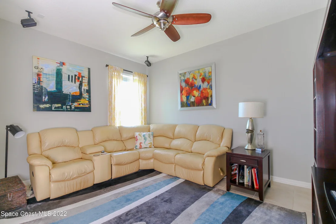 Photo of 3283 Hawthorne Avenue