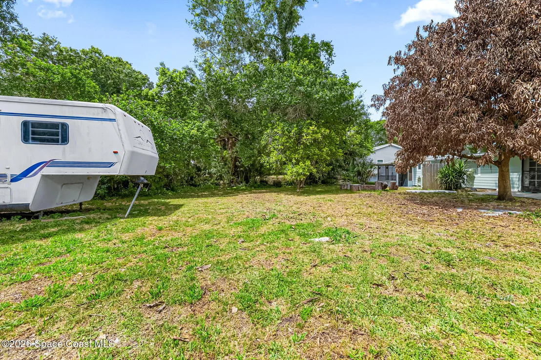 Photo of 329 Pineda Street