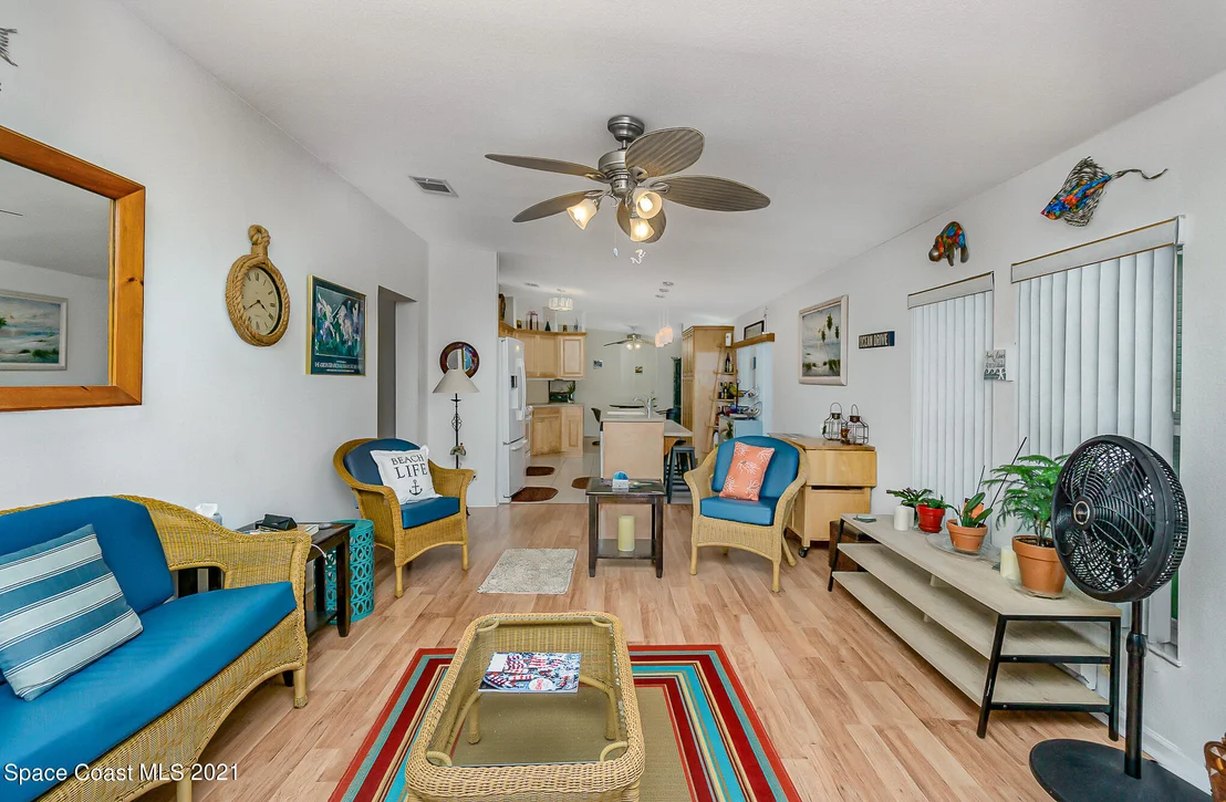 Photo of 387 Horseshoe Bend Circle
