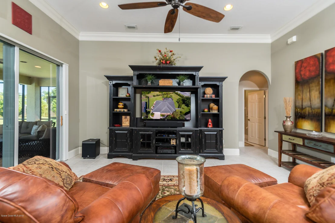 Photo of 2033 Woodfield Circle