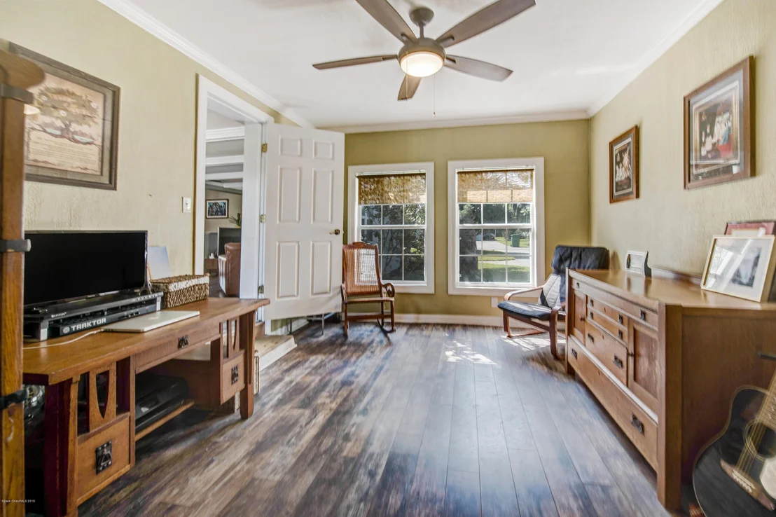Photo of 212 1st Avenue