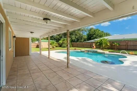 Photo of 933 Waialae Circle NE