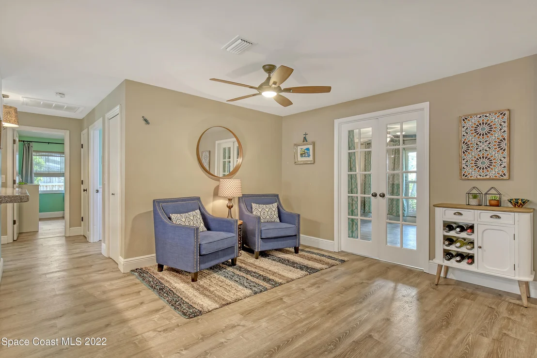 Photo of 400 Mosswood Boulevard