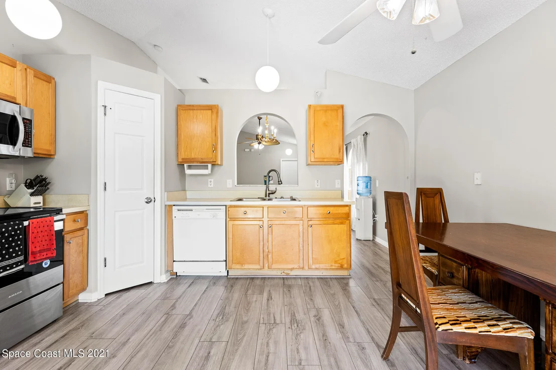 Photo of 2149 Redwood Circle