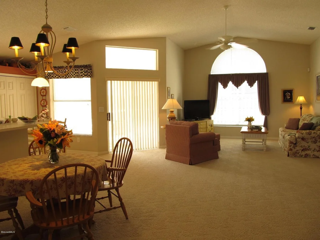 Photo of 2415 St Johns Lane