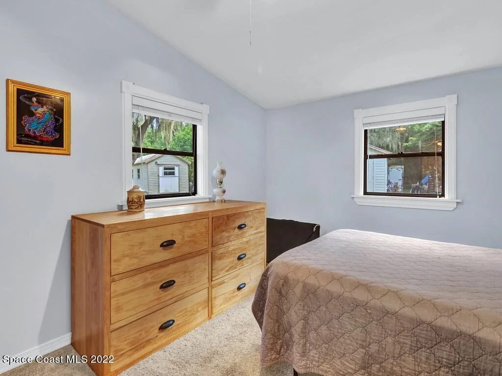 Photo of 9850 River Drive