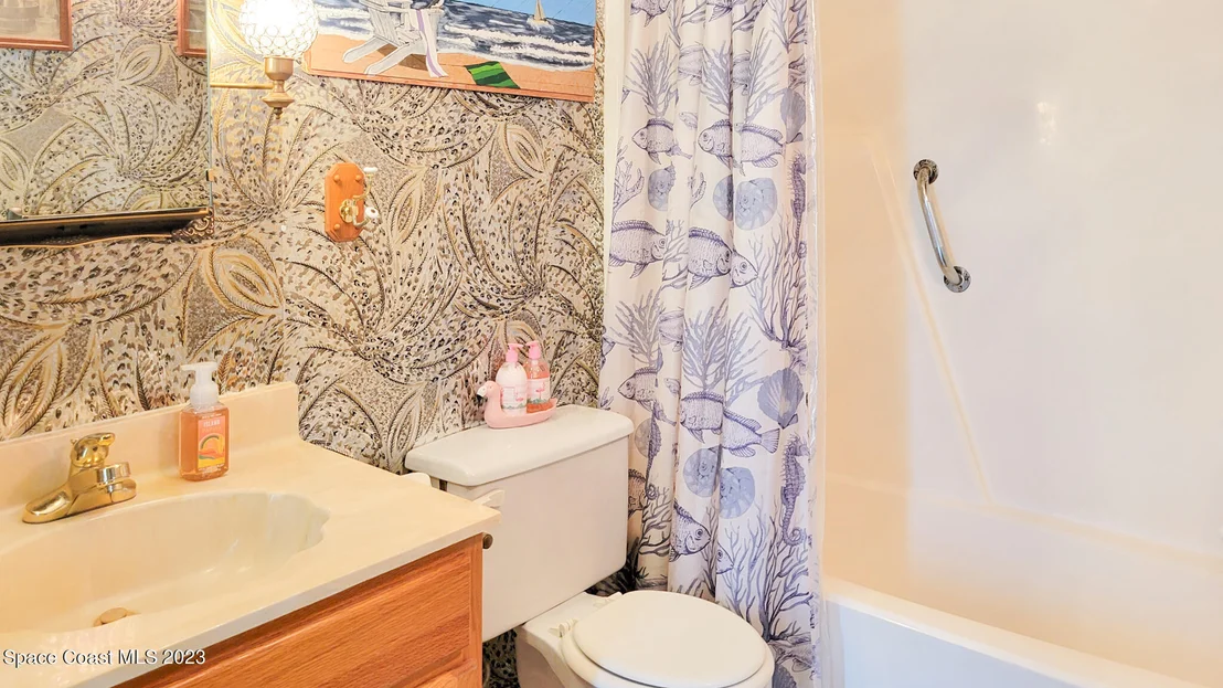 Photo of 2844 Starlight Circle NE
