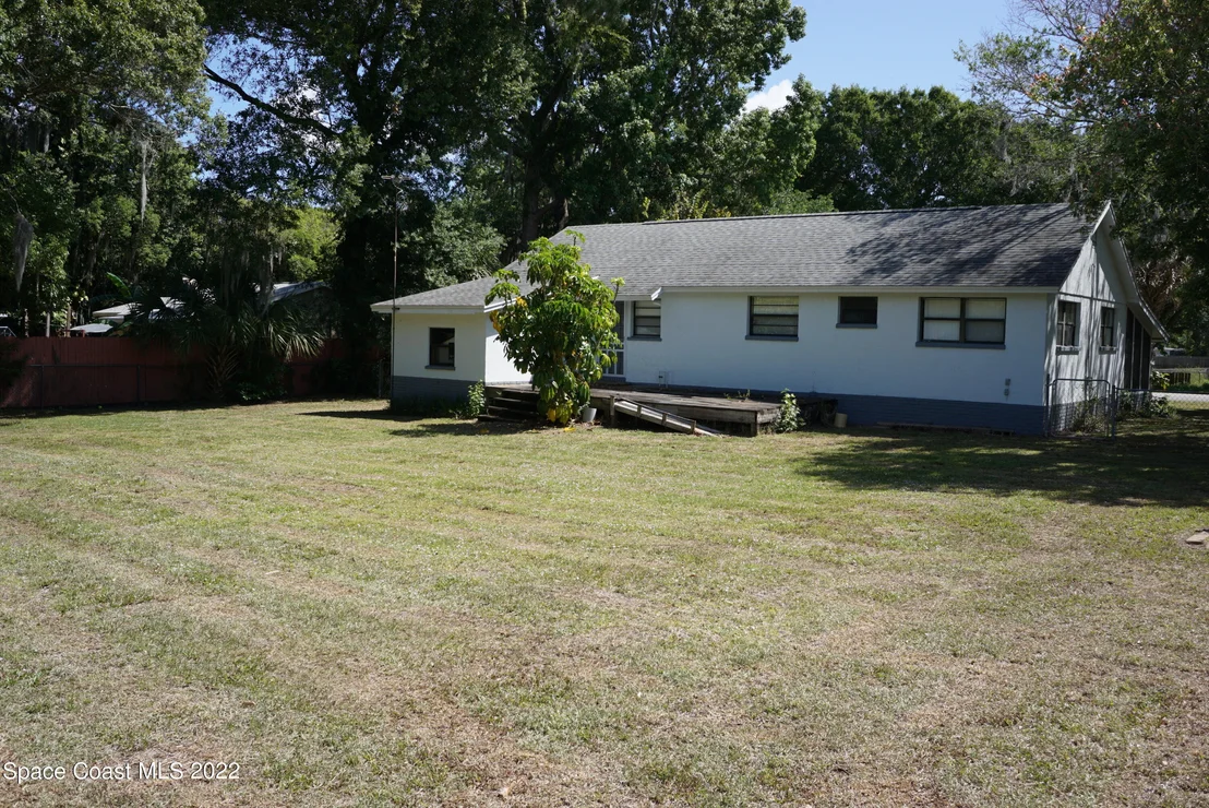 Photo of 5748 Lord Street