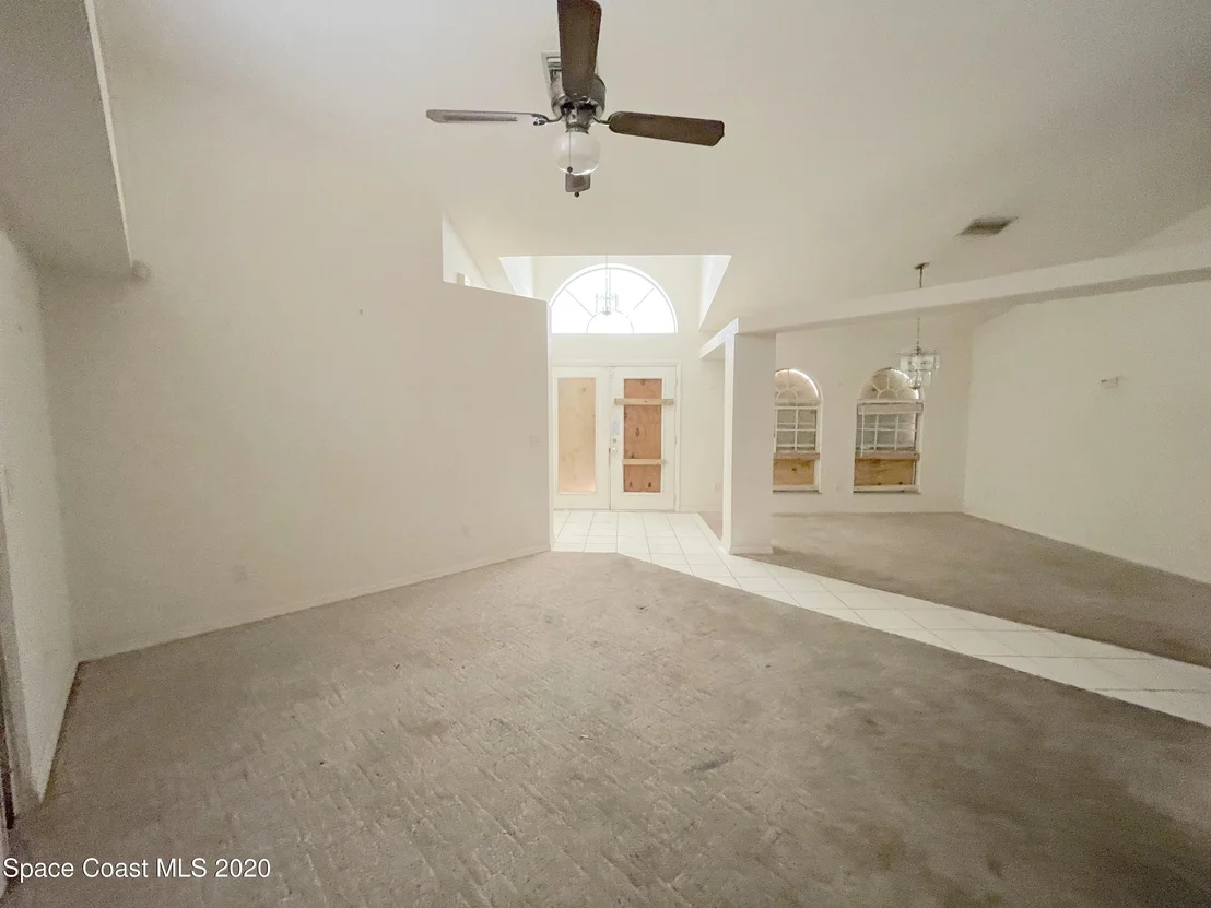 Photo of 1200 Buffing Circle SE