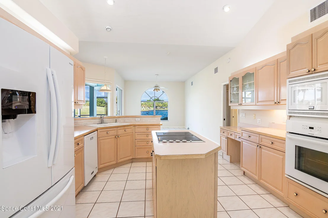 Photo of 2378 Golf Vista Boulevard