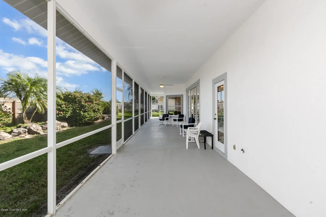Photo of 582 Sanderling Drive
