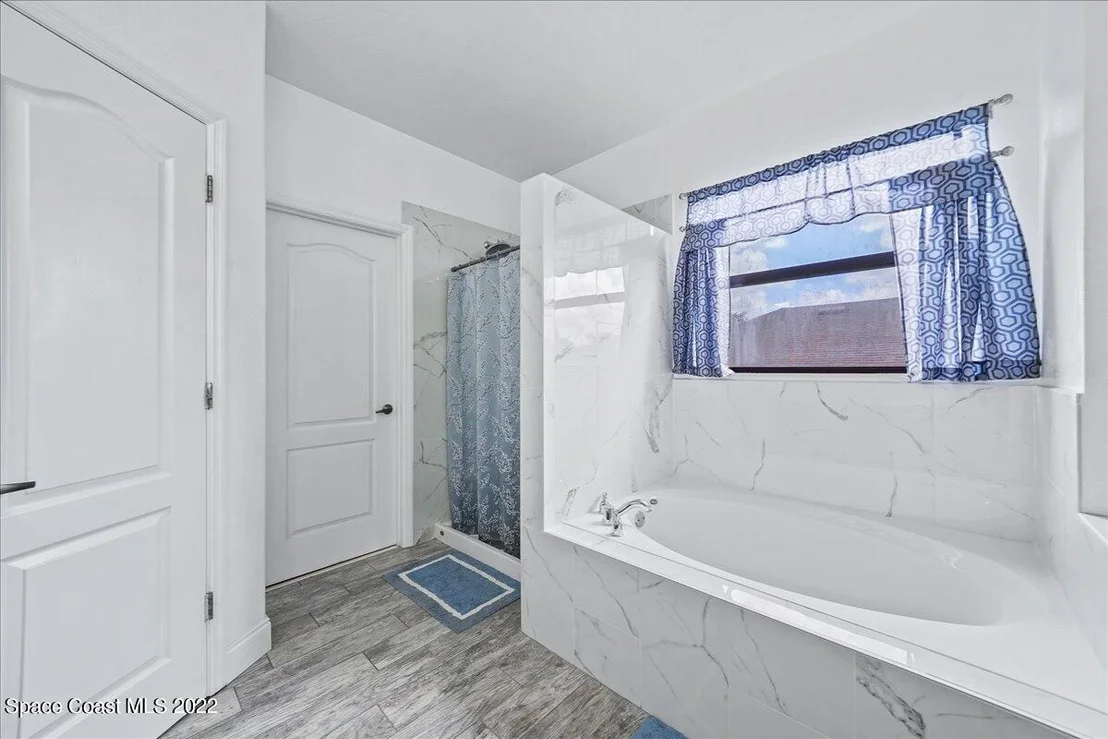 Photo of 1405 Talon Way