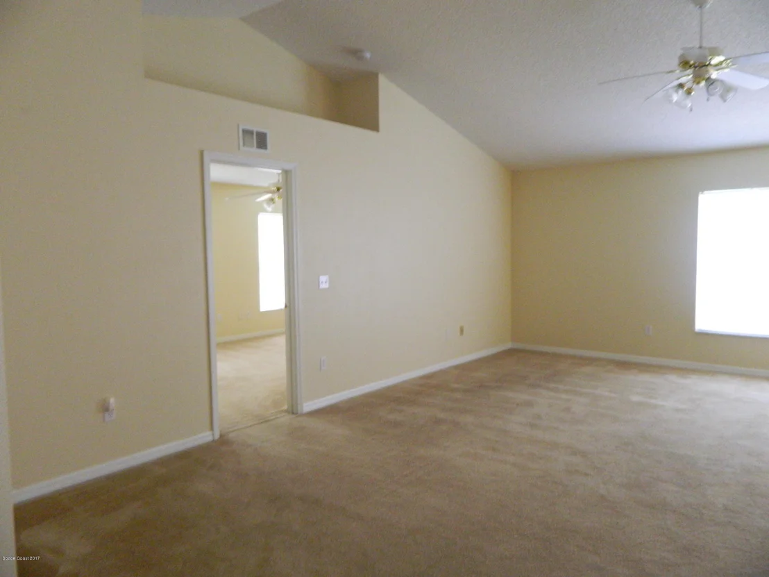 Photo of 3256 Reef Road SE