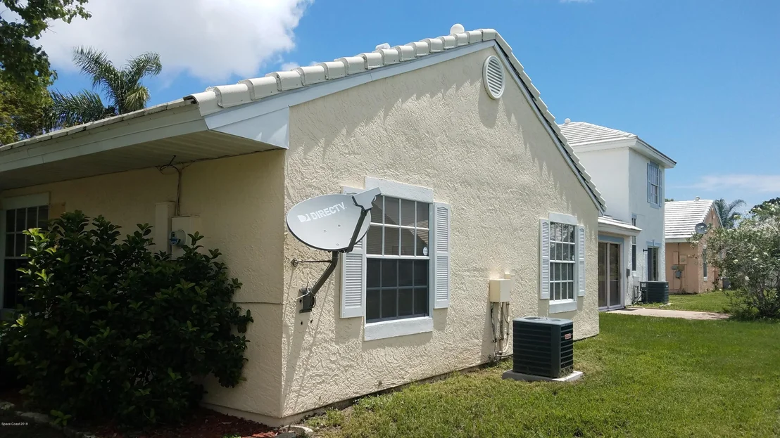 Photo of 1942 Elderberry Court NE