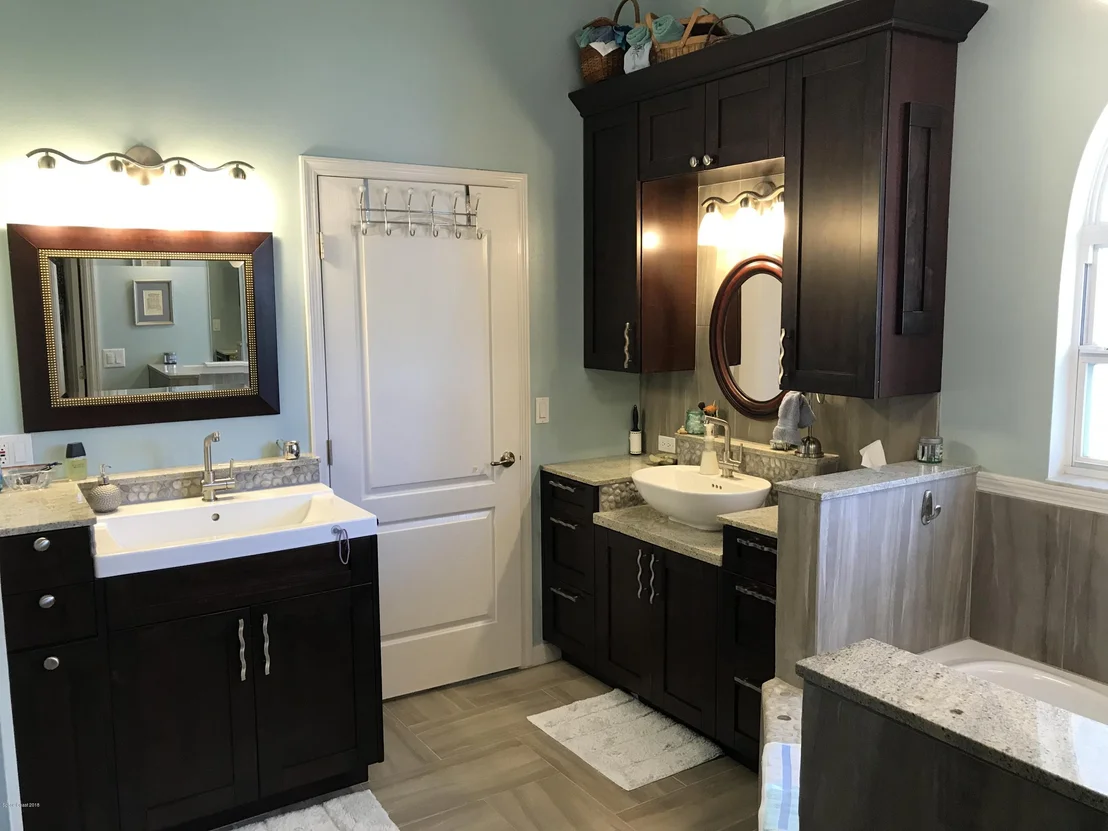 Photo of 1041 Sunswept Road NE
