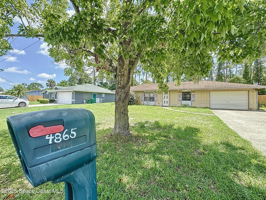 Photo of 4865 Bridge Road