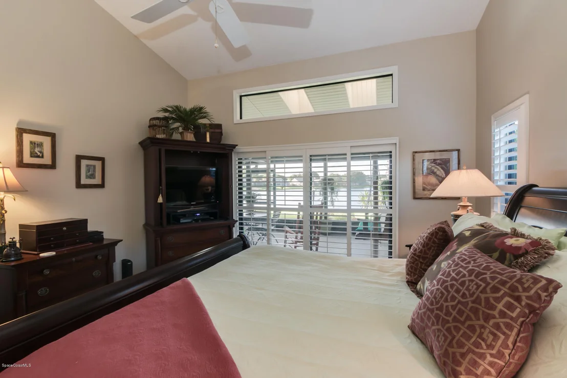 Photo of 529 Crystal Lake Drive