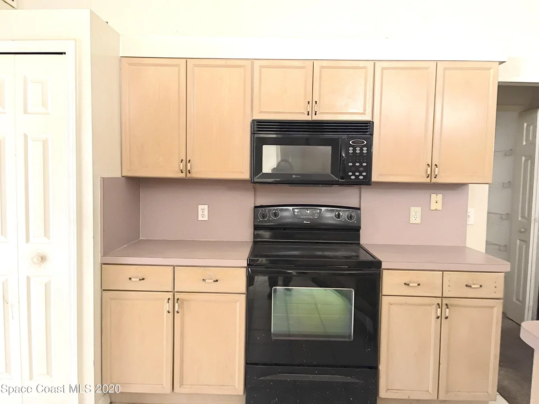 Photo of 1200 Buffing Circle SE