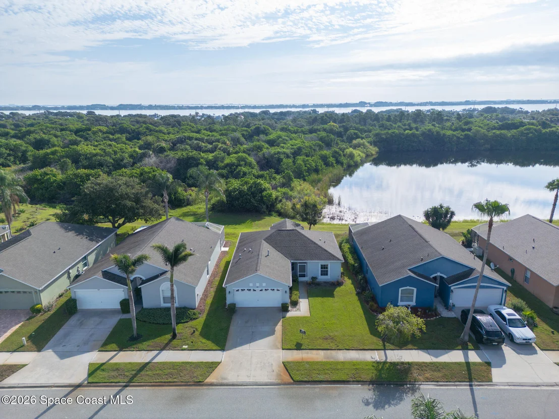 Photo of 967 Villa Drive