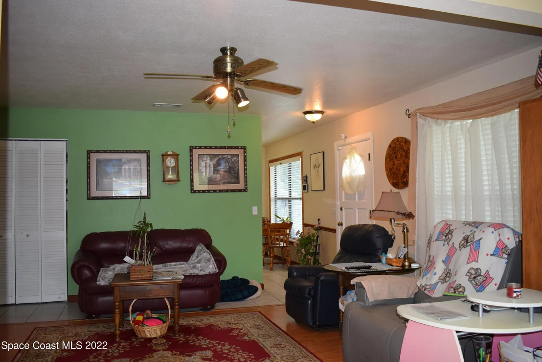 Photo of 2395 Lakeview Drive