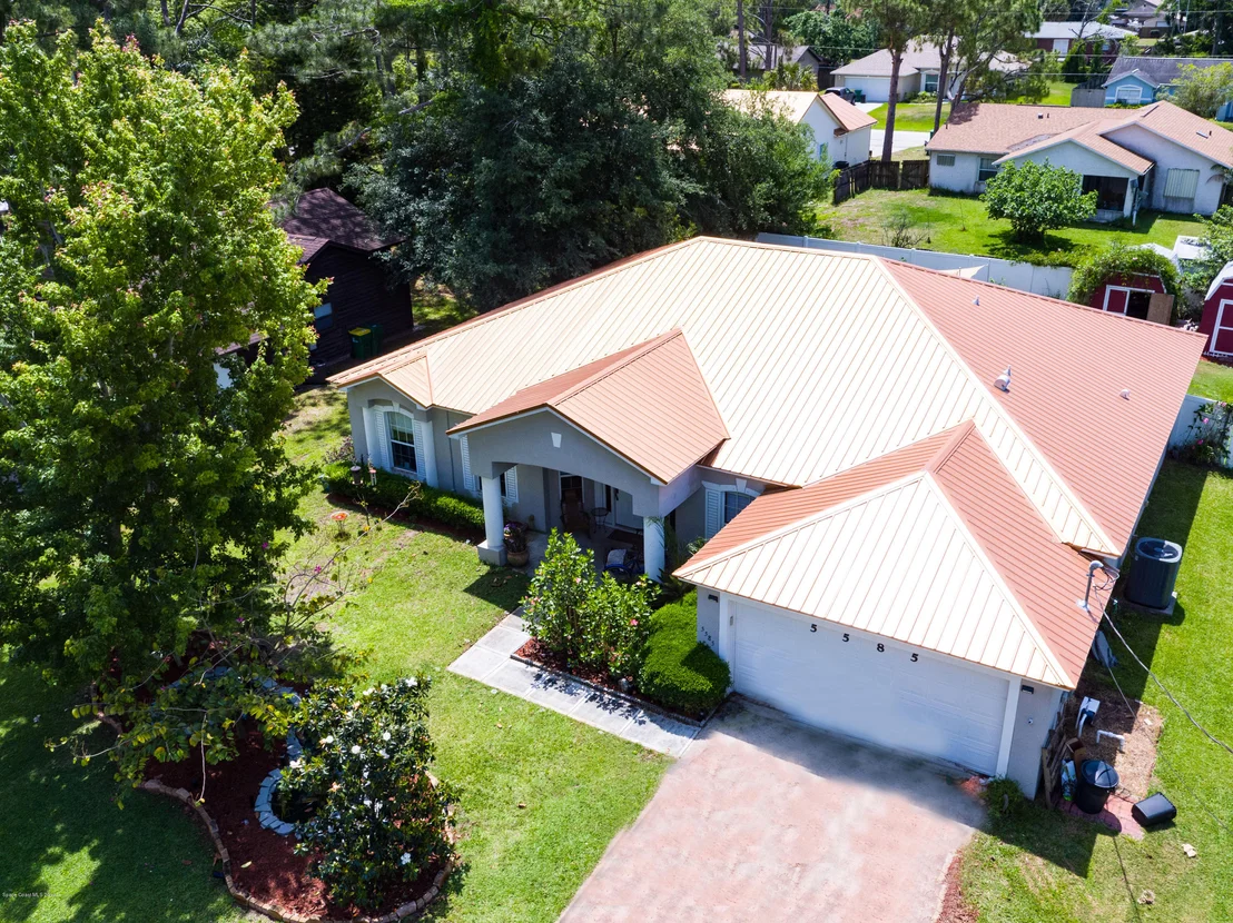 Photo of 5585 Graham Street