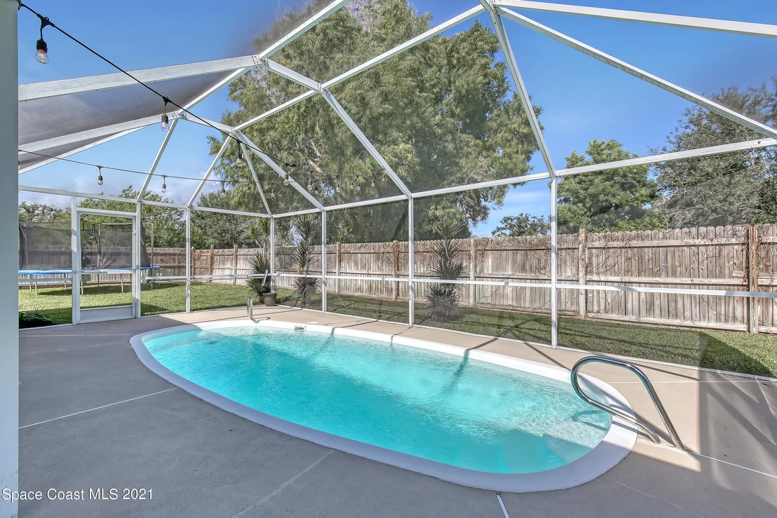 Photo of 2560 Corbusier Drive