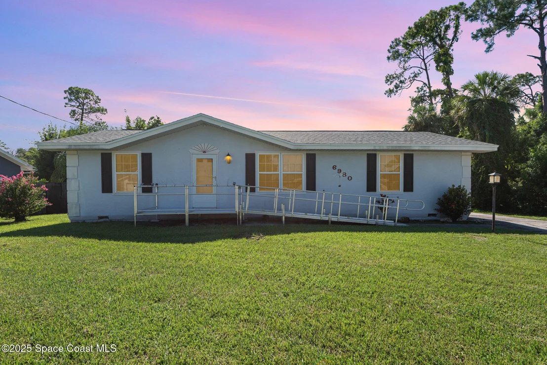 Photo of 6980 Bright Avenue
