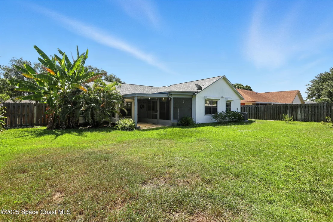 Photo of 4330 Silver Lake Drive