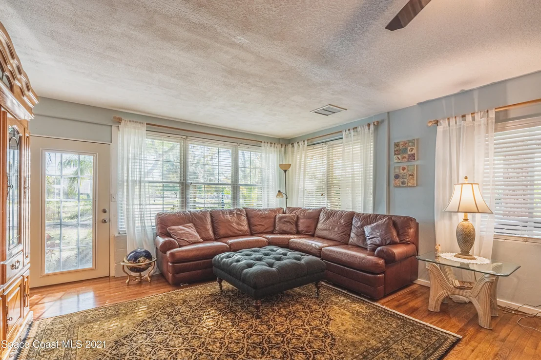 Photo of 3007 Folsom Road