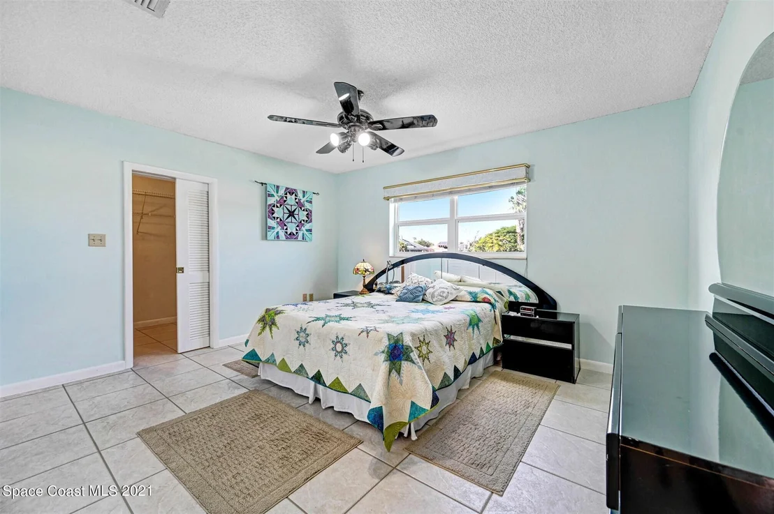 Photo of 489 Penguin Drive