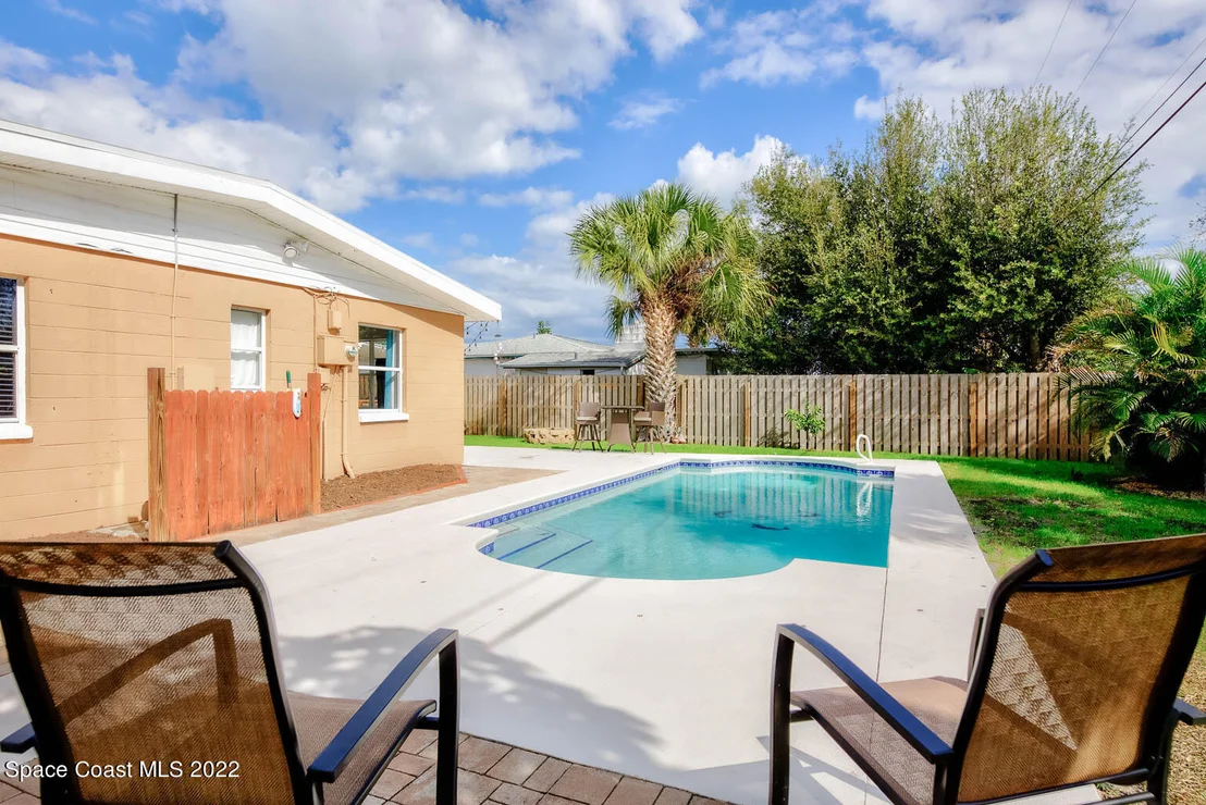 Photo of 201 W Alma Drive