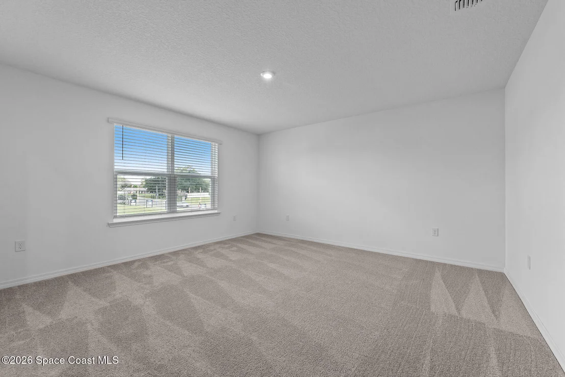 Photo of 926 Castleford Avenue NE