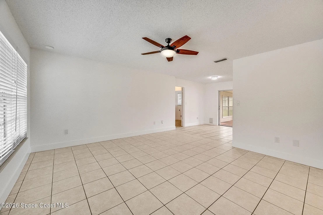 Photo of 722 Apollo Circle NE