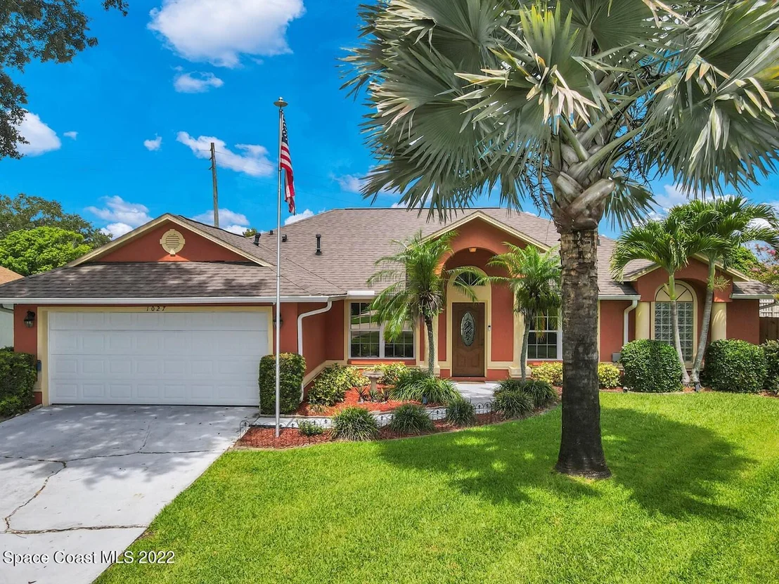 Photo of 1027 Jacaranda Circle