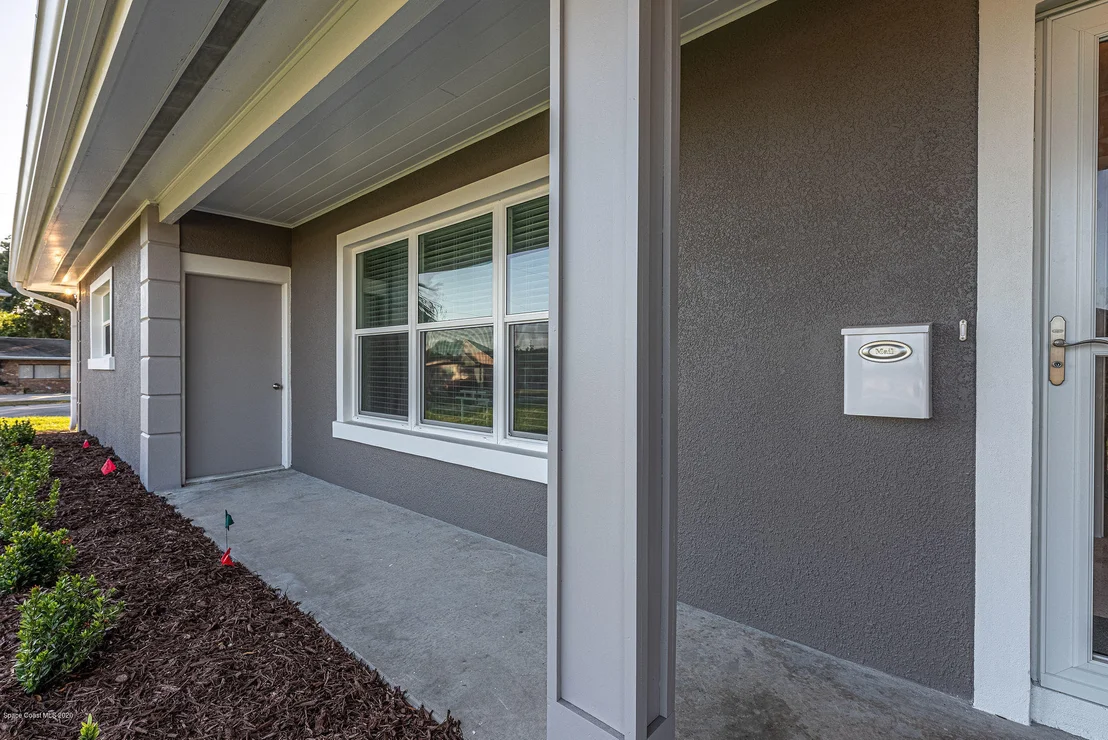 Photo of 1184 E Sun Circle