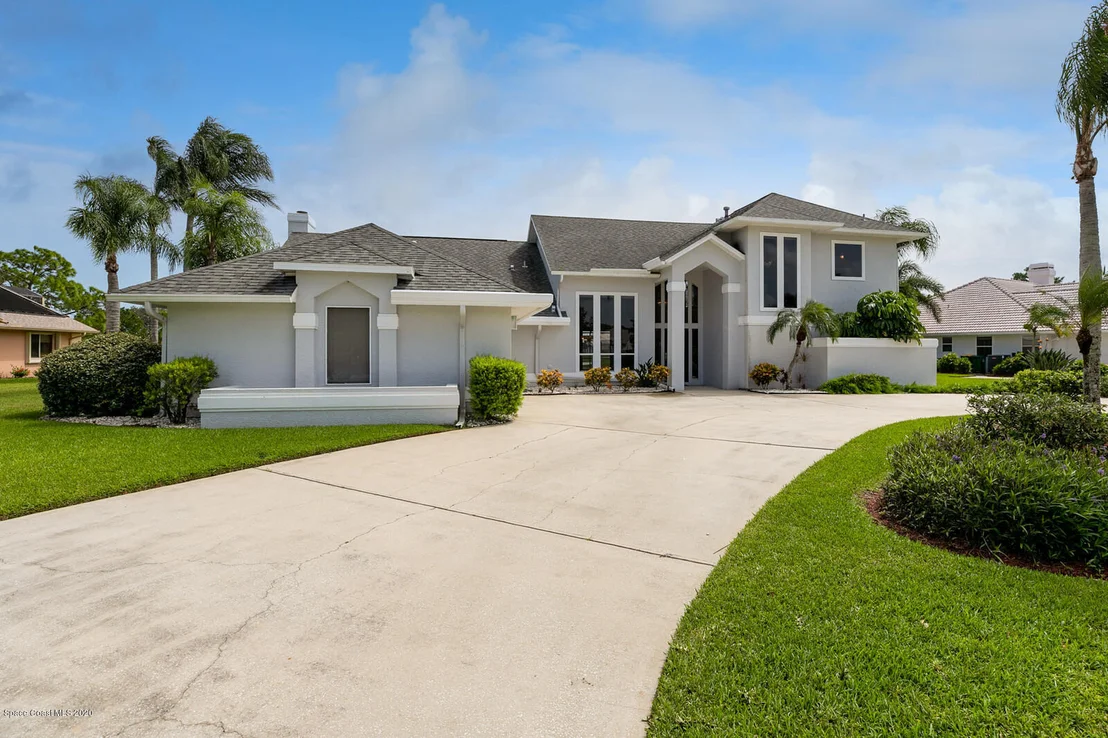 Photo of 689 Spring Lake Drive