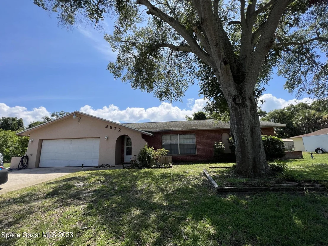 Photo of 3522 E Roundtree Drive