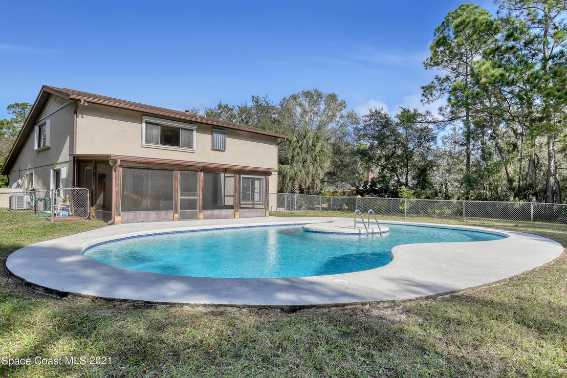 Photo of 2502 Meadow Lane