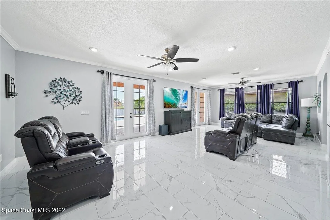Photo of 1405 Talon Way