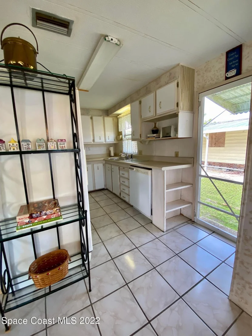 Photo of 1808 Coco Plum Street NE