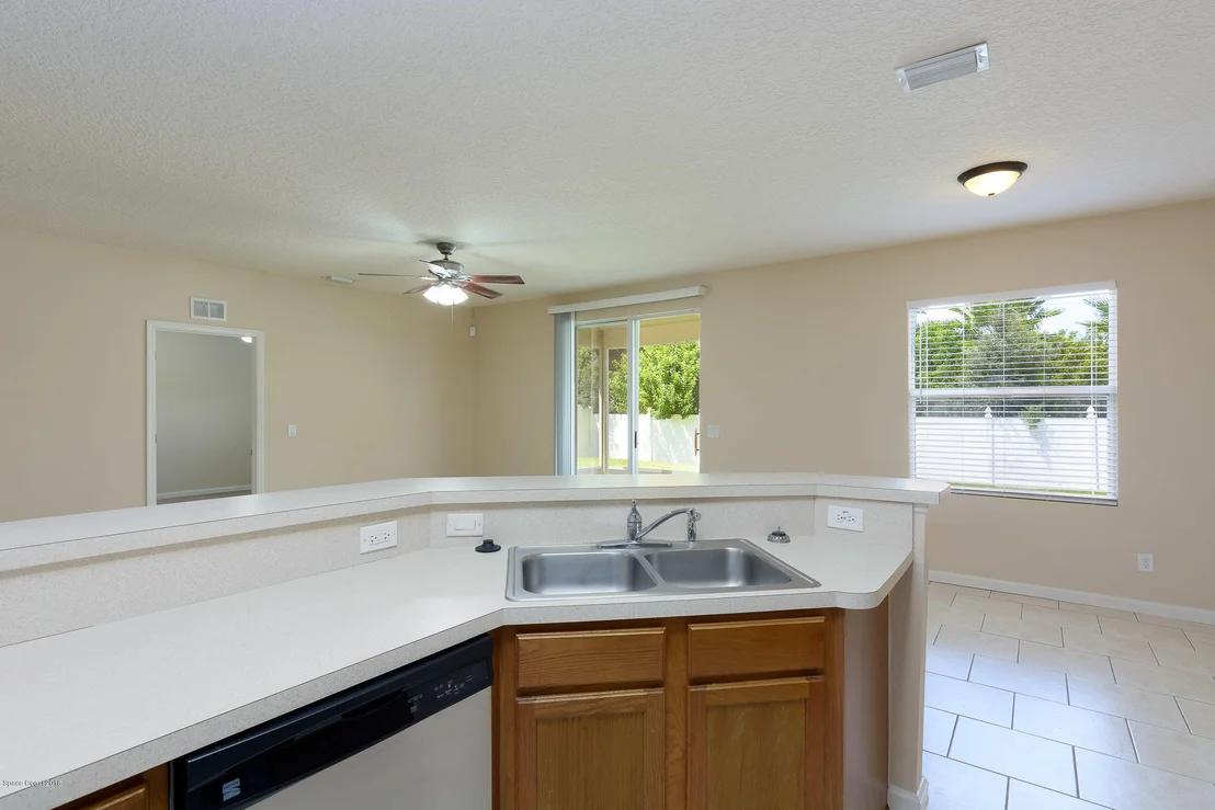 Photo of 462 Cressa Circle