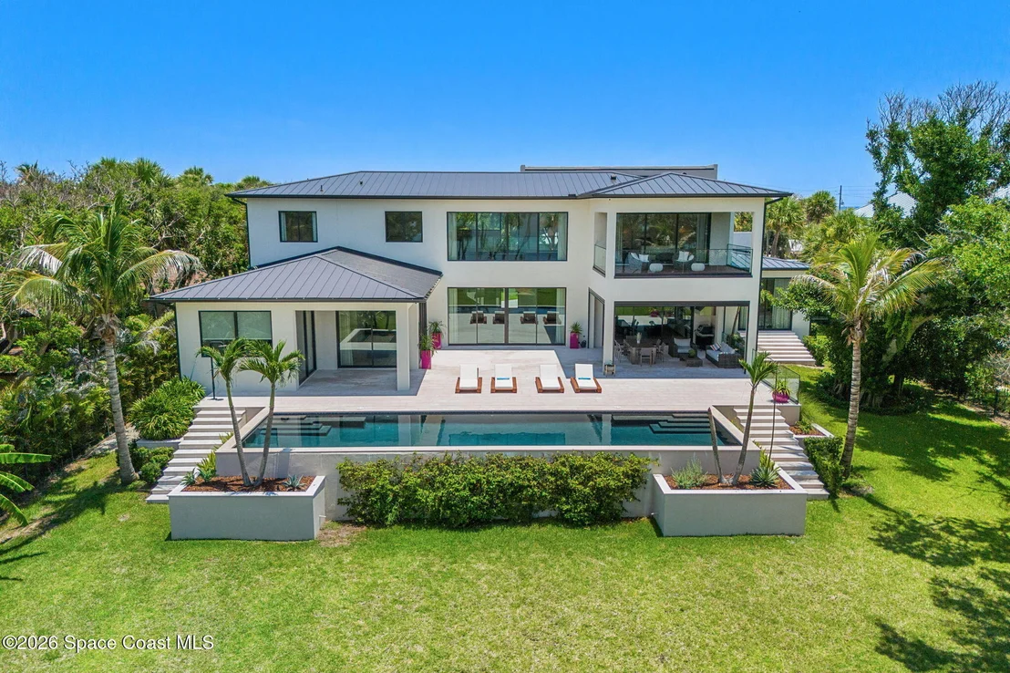 Photo of 7866 Casuarina Drive