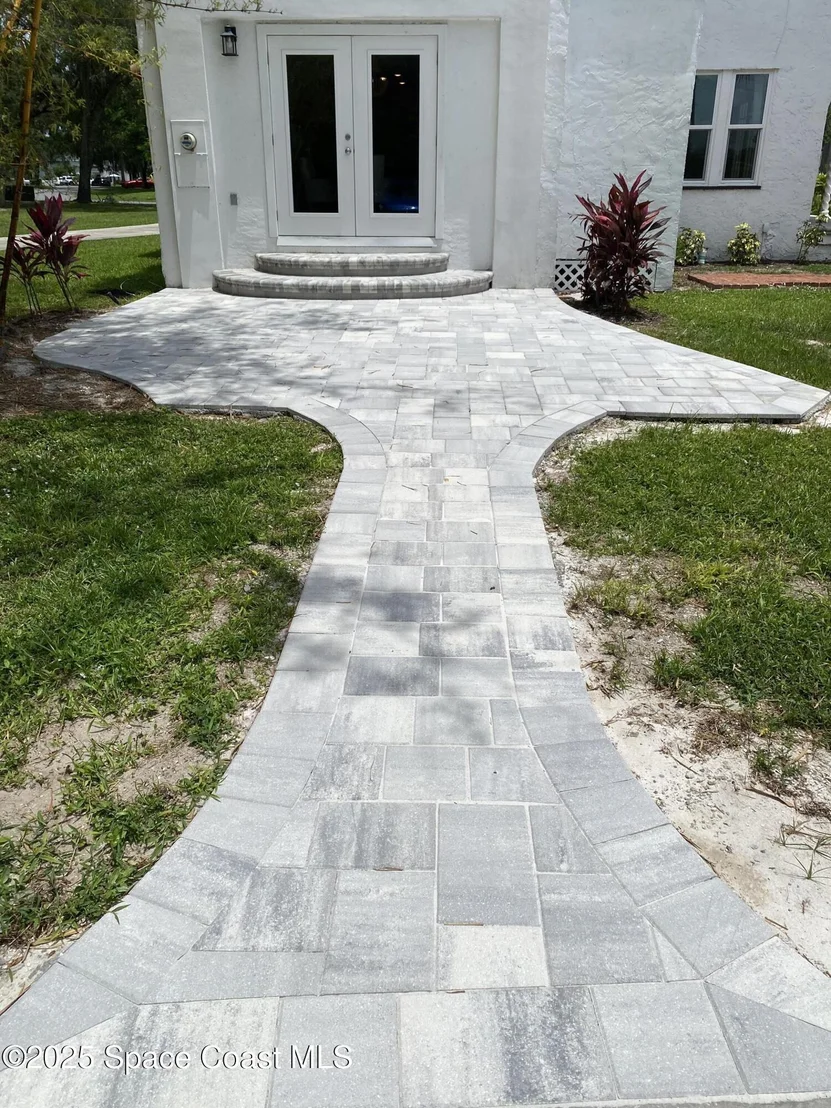Photo of 121 Circle Drive