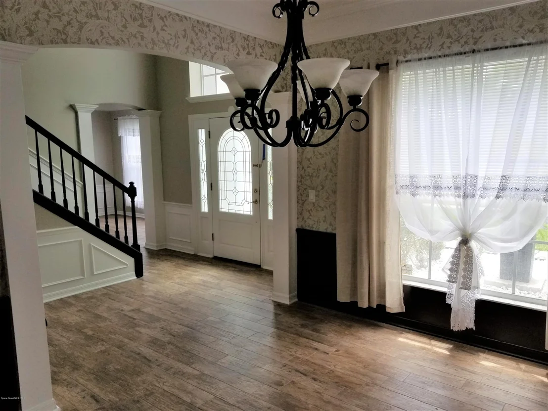 Photo of 667 Autumn Glen Drive