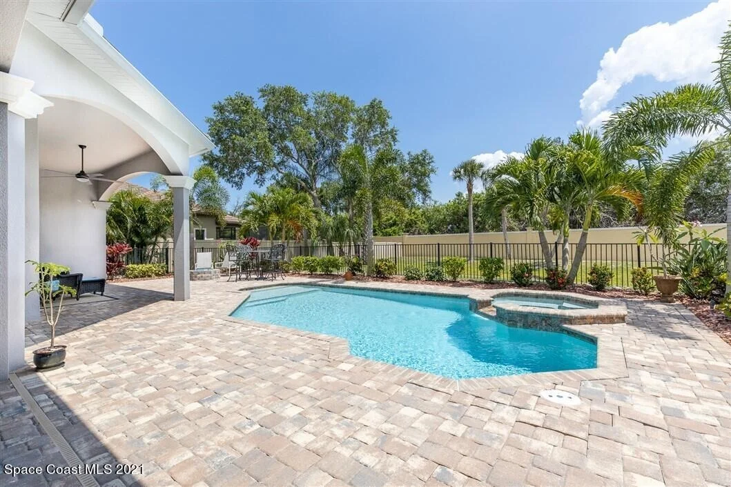 Photo of 823 Lorenza Place