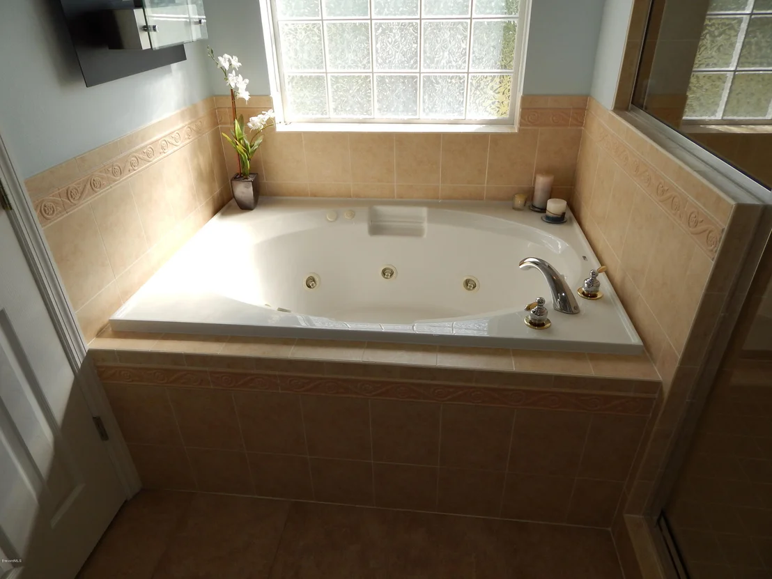 Photo of 211 SE Devlin Court